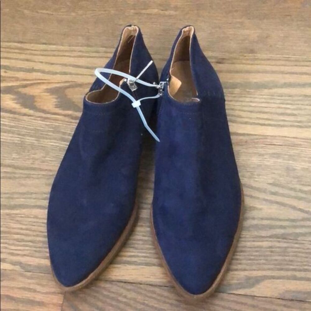 new ITALEAU Florence Water Resistant Bootie
